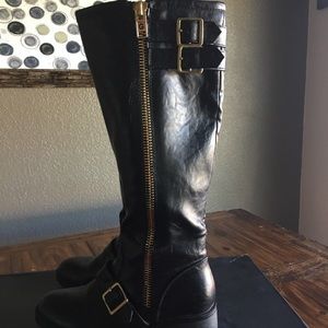 Guess boots